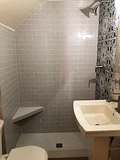 Bathroom/Shower