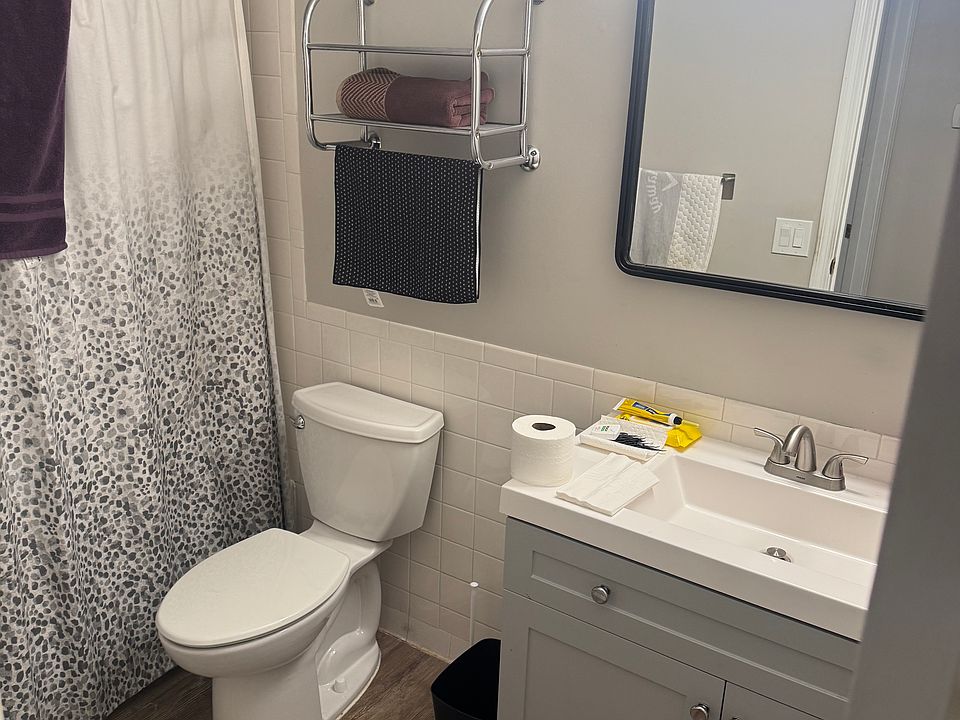 2nd image of 801 Neeb Rd APT C2