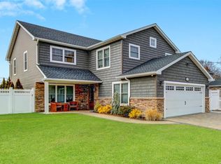 100 Ralph Ave, Babylon, NY 11702