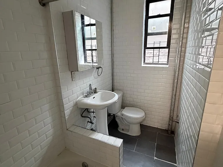 1587 Carroll St #3F — Photo 9