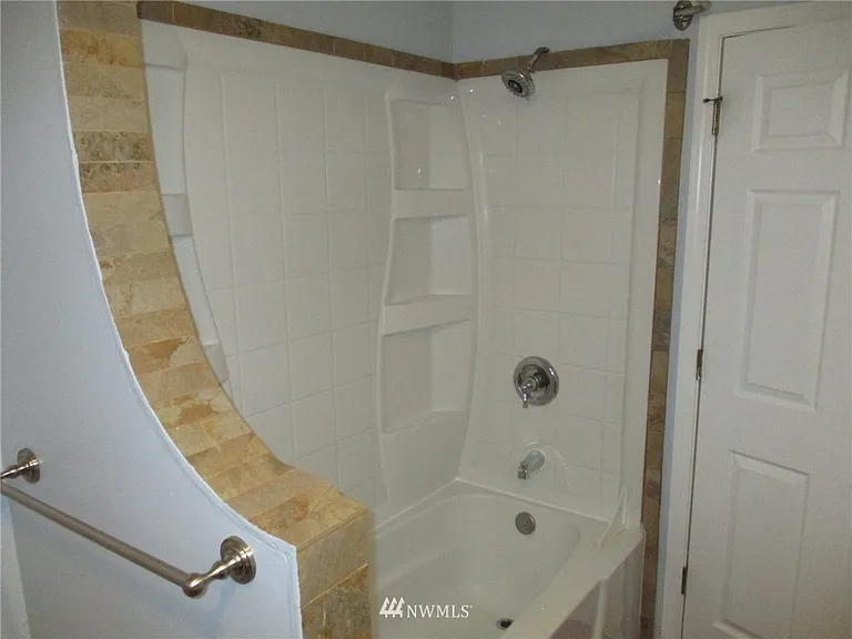 24023 SE 132nd Way — Photo 18