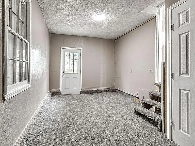 313 E Northrup Dr — Photo 6