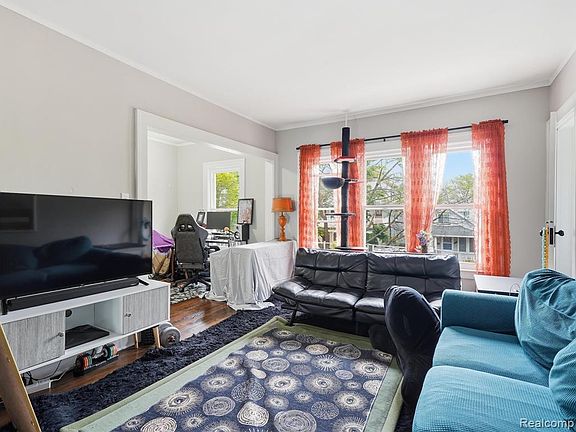 2nd image of 1125 Wayburn Ave #1A