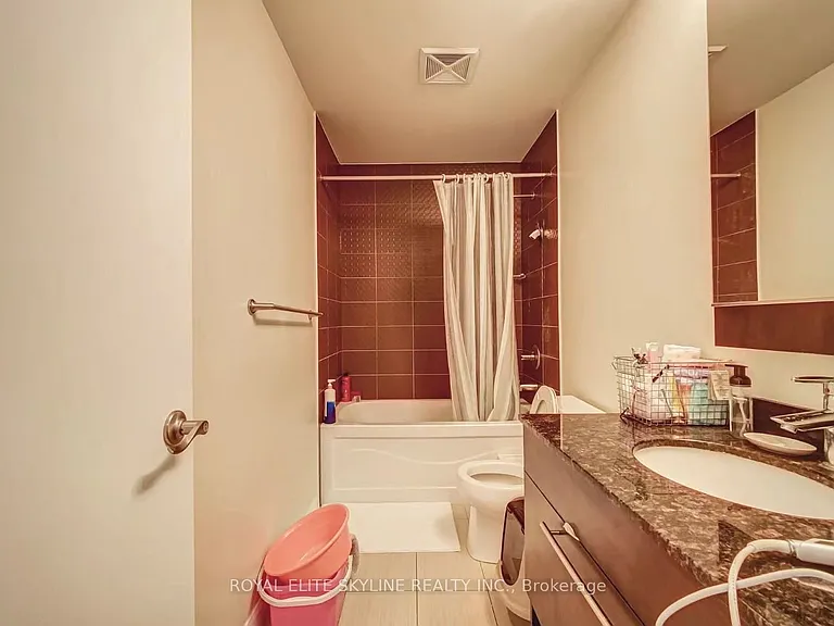 500 Sherbourne St #708 — Photo 7