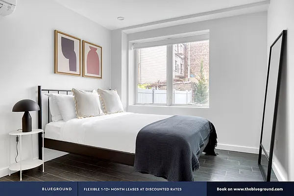 Rented by The Blueground | media 25