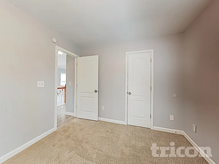 6345 Queensdale Dr — Photo 9