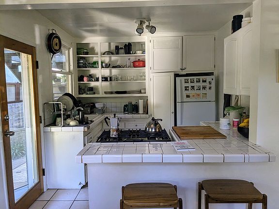 2nd image of 682 San Juan Ave Unit A