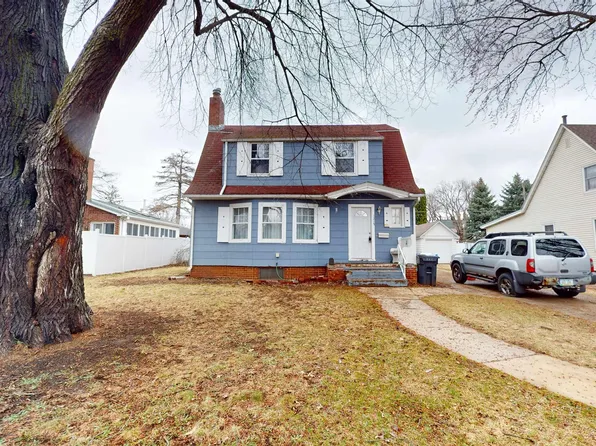 1215 W 6th St, Storm Lake, IA 50588