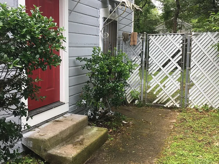 3800 Creswell Ave — Photo 10