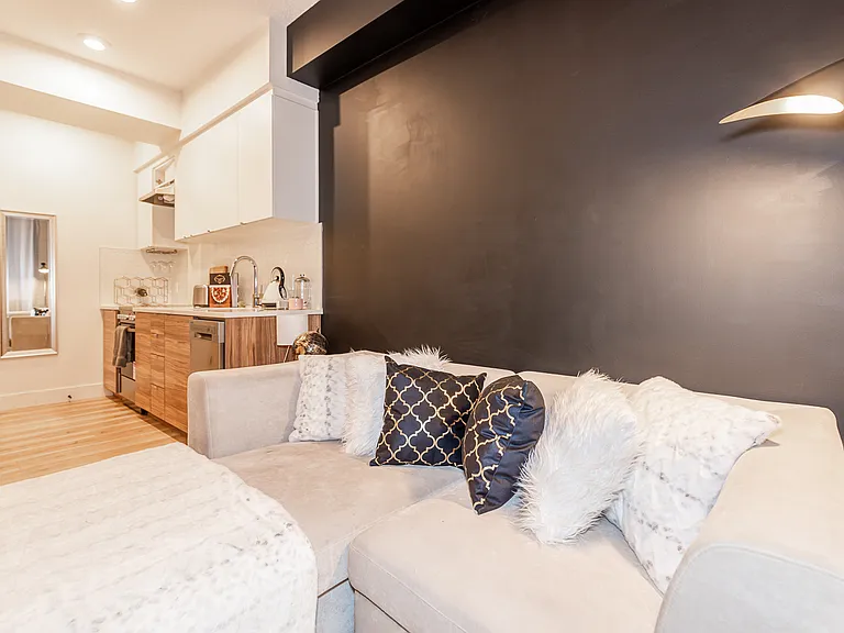 426 Allard Blvd SW — Photo 5