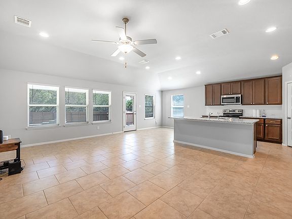 3rd image of 3509 Constitution Dr