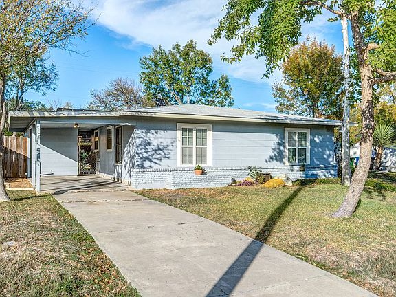 3rd image of 431 E Rampart Dr