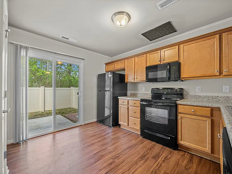 401 Sullivan Loop Rd — Photo 5