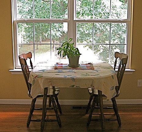 Eat-in kitchen with view!