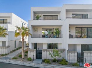 918 Cameron Center Dr, Palm Springs, CA 92264