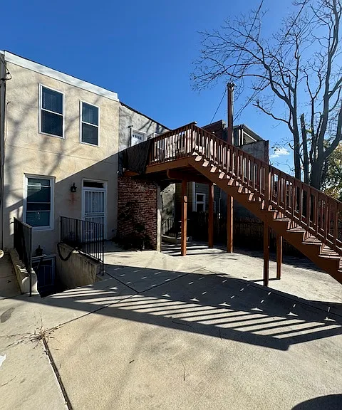 1706 N Broadway — Photo 3