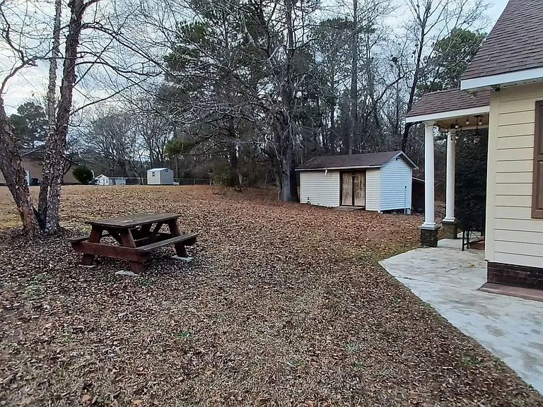 211 Sheffield Ct — Photo 25