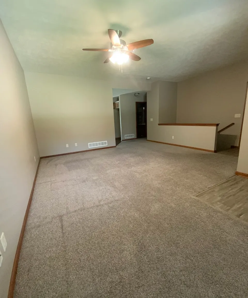 3 bed, $1,750 — Photo 2