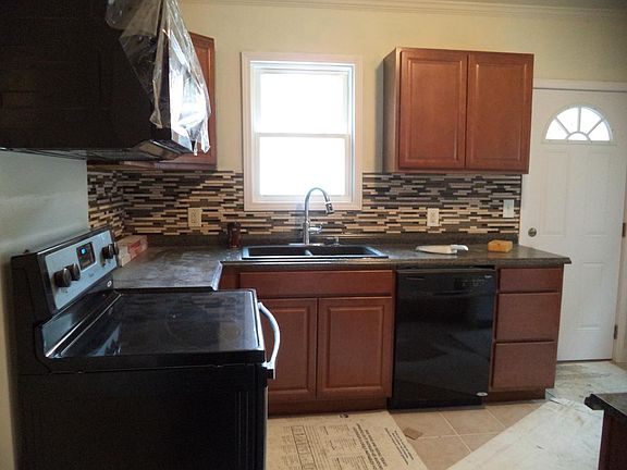 4th image of 48 W Longview Ave