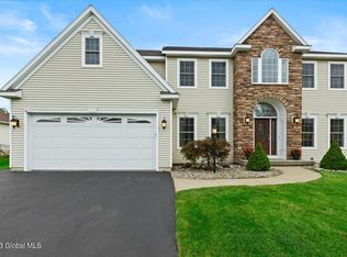 136 Timothy Ln, Schenectady, NY 12303
