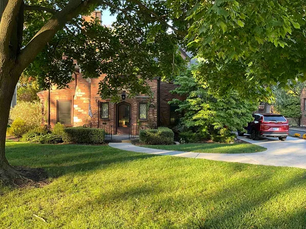 2221 Carroll Rd, Bay City, MI 48708