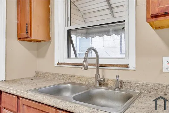 18148 Hull Ave — Photo 13