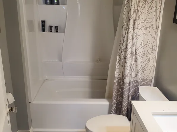 23 Evans St Floor 2, Hamburg, NY 14075