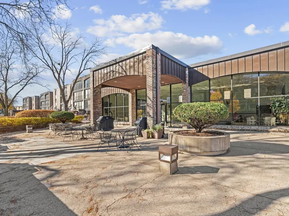 1101 Sibley Memorial Hwy APT 306, Mendota Heights, MN 55118