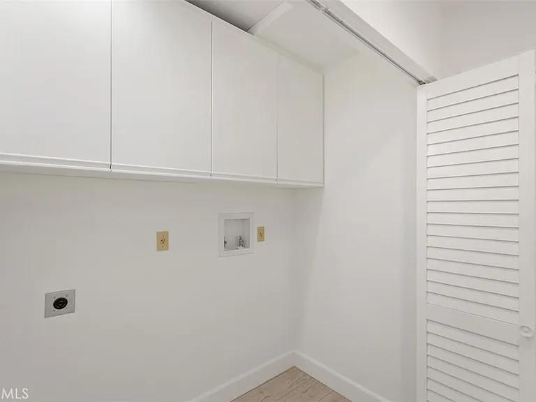 5 Columbus — Photo 22