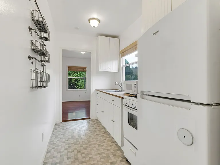 2675 Rich St — Photo 12