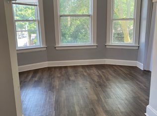 1301 S 8th St, Milwaukee, WI 53204