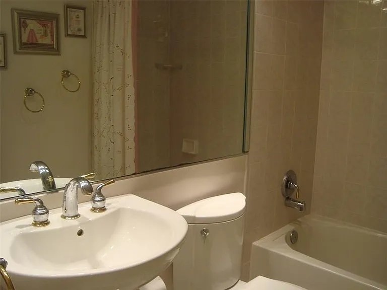 200 S Birch Rd #703 — Photo 11