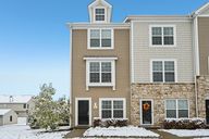 Laurel Creek St-S1111-001.jpg