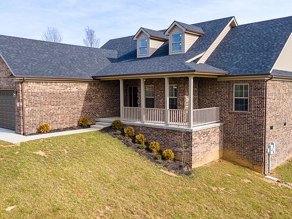 4th image of 101 Tuscany Way