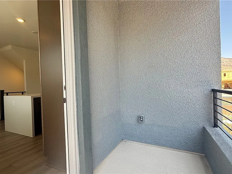 1513 Bat Hawk St — Photo 10