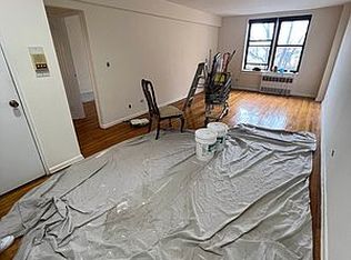 162-18 78th Rd #2V, Fresh Meadows, NY 11366