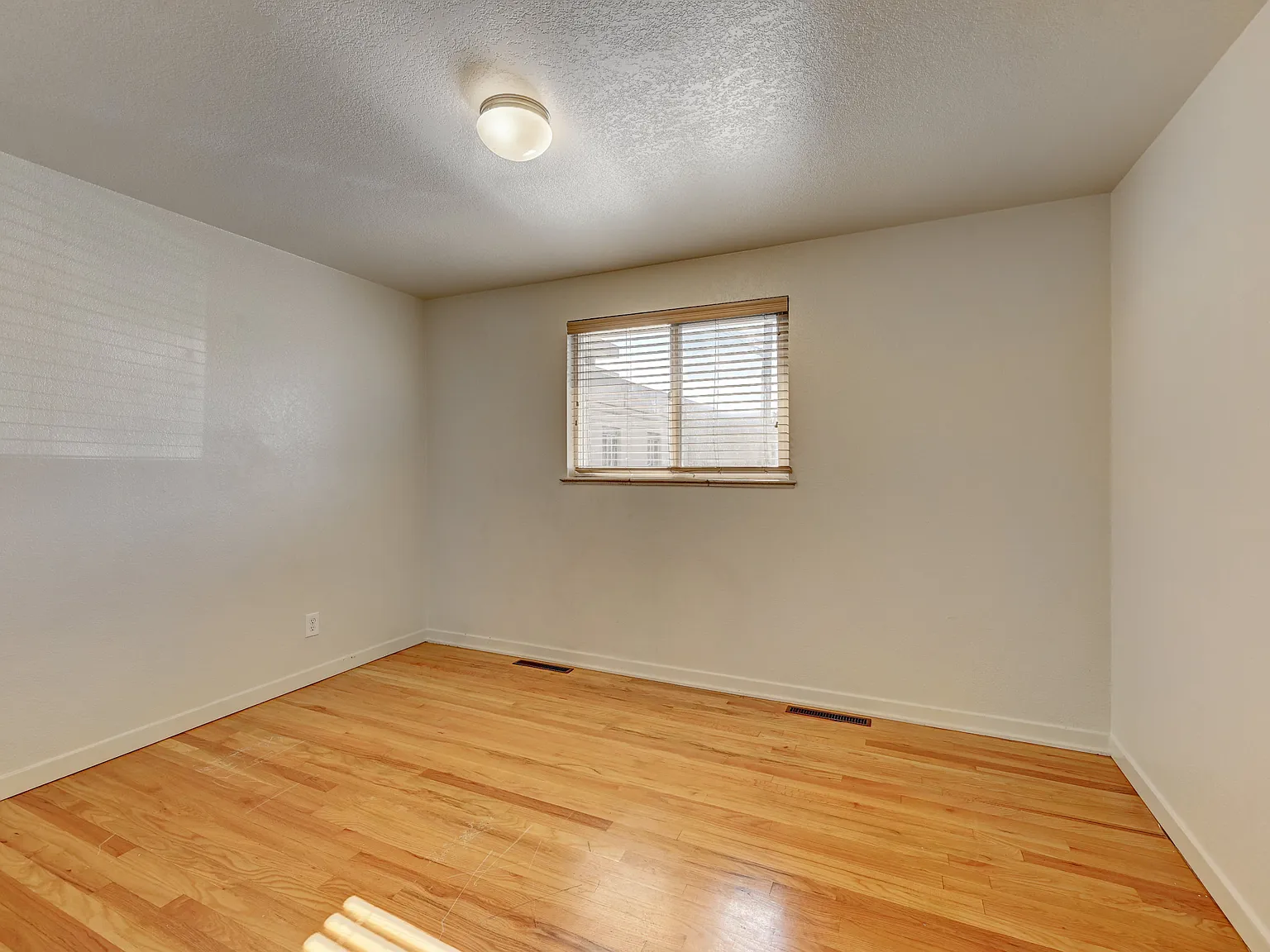 2 bed, 800 sqft, $1,295 — Photo 4