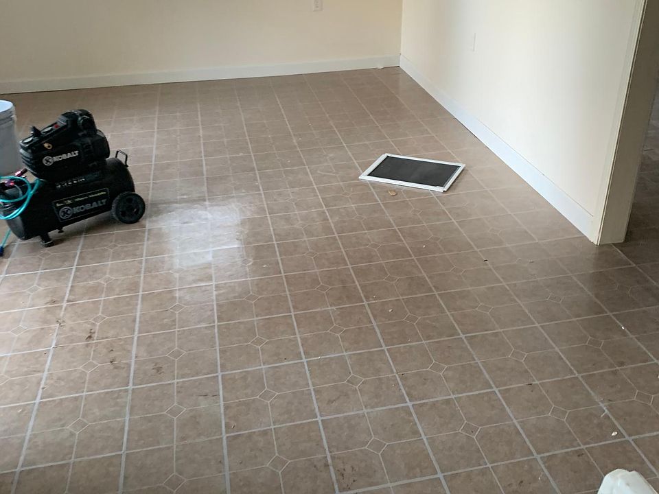 2nd image of 106 Frazier Ln
