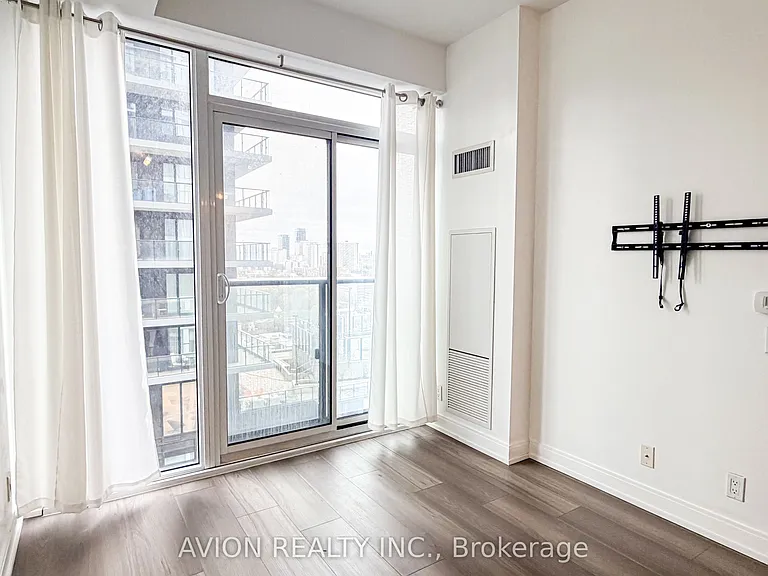 181 Dundas St E #2501 — Photo 5