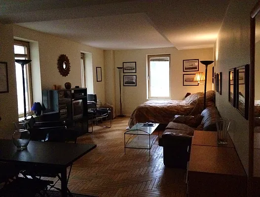 Rented by Theofanis Farserotis, LREB | media 23