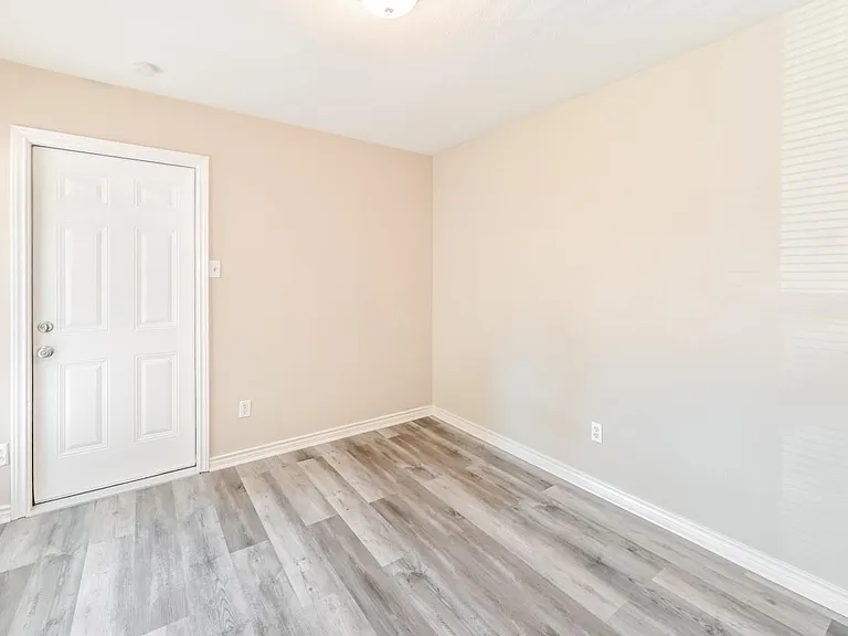 22710 Melham Ln — Photo 12