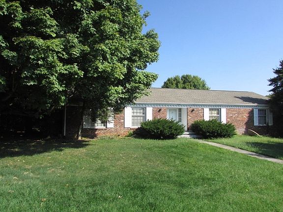 3rd image of 3909 Janice Dr