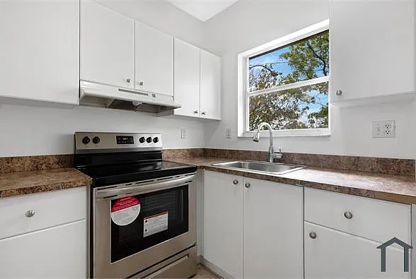 33 E 20th St #205 — Photo 8