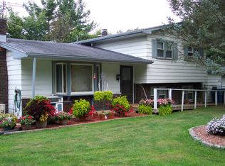 548 E Greening Rd, Westville, IN 46391