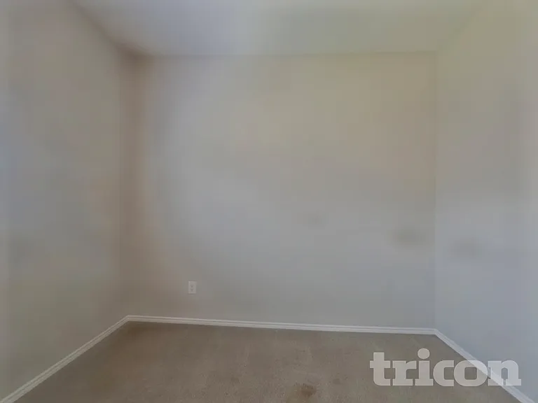 3005 Glenrose Dr — Photo 10