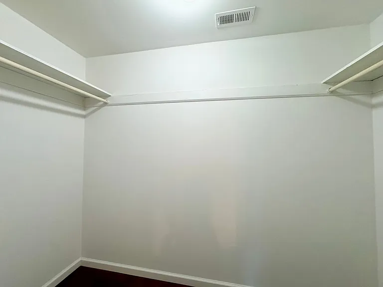 519 Walnut St — Photo 9