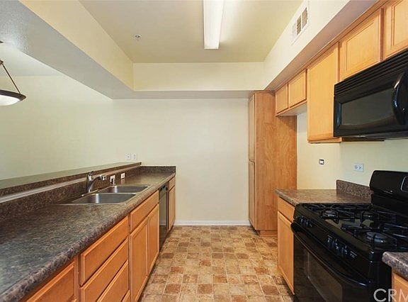 5th image of 12066 South Broadway