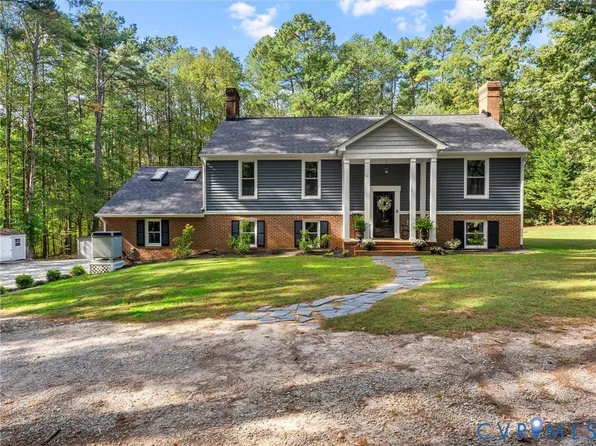 1947 Fairpine Dr, Powhatan, VA 23139