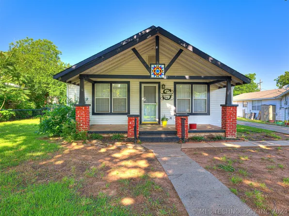 303 S Oak St, Apache, OK 73006