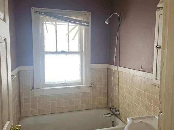 910 Woodward Ave, Toledo, OH 43608